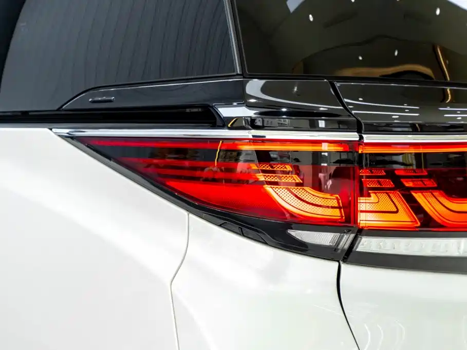 Toyota Vellfire — миниатюра 9