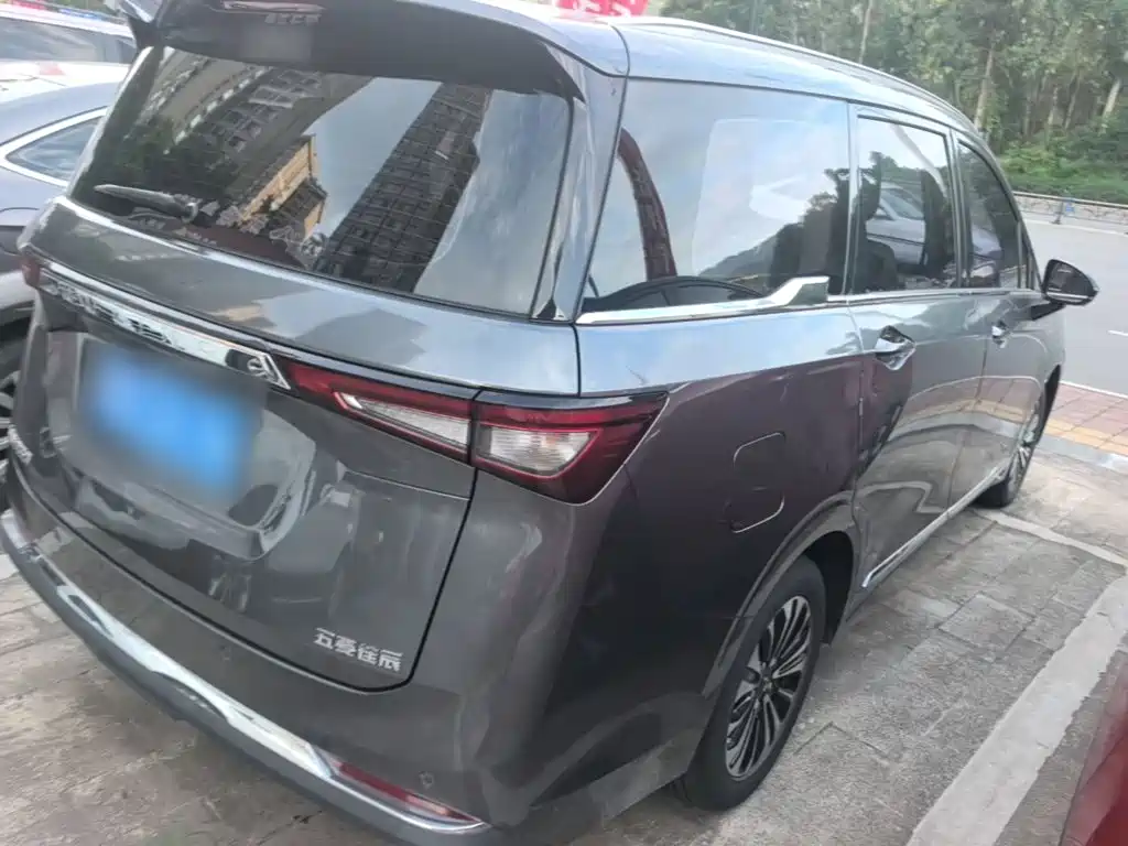 Wuling Jiachen — миниатюра 7