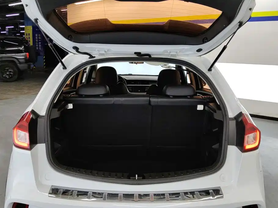 Geely Vision X3 — миниатюра 4