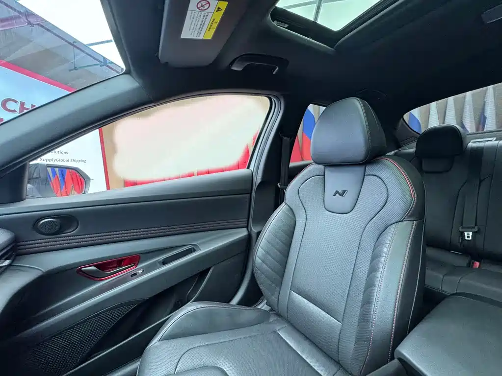 Hyundai Elantra — миниатюра 15