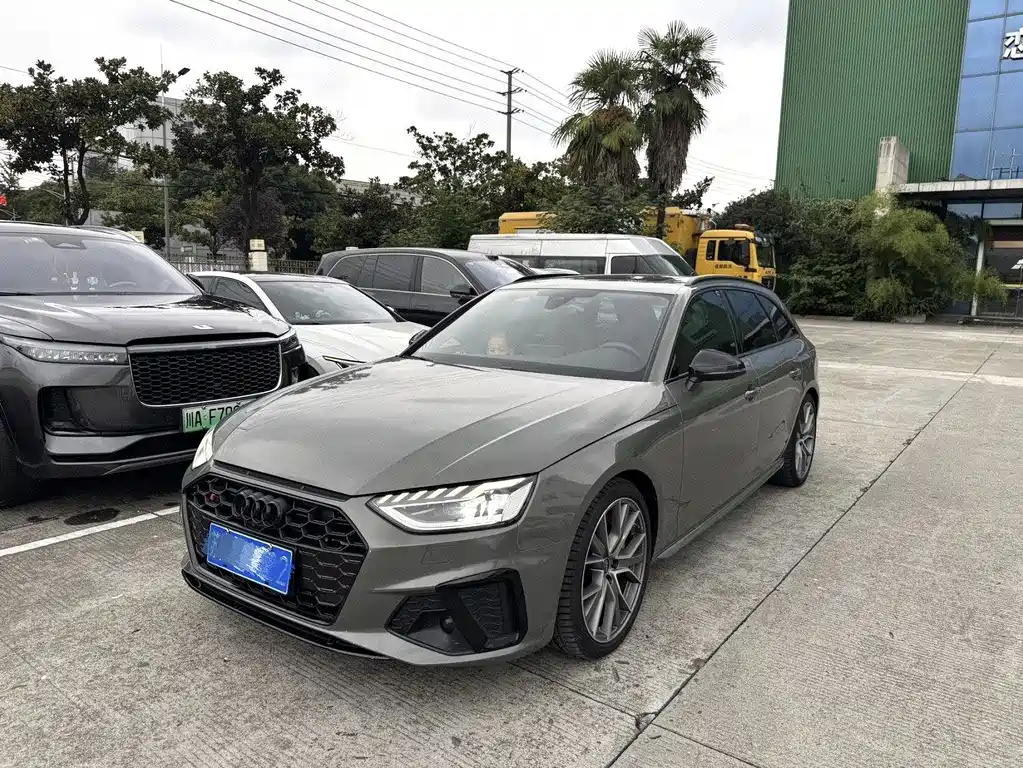 Audi S4