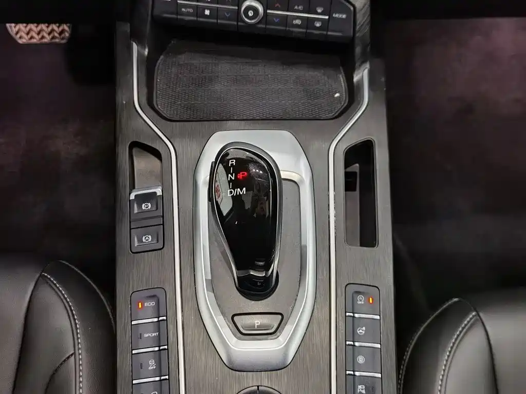 WEI PAI WEI BRAND VV5