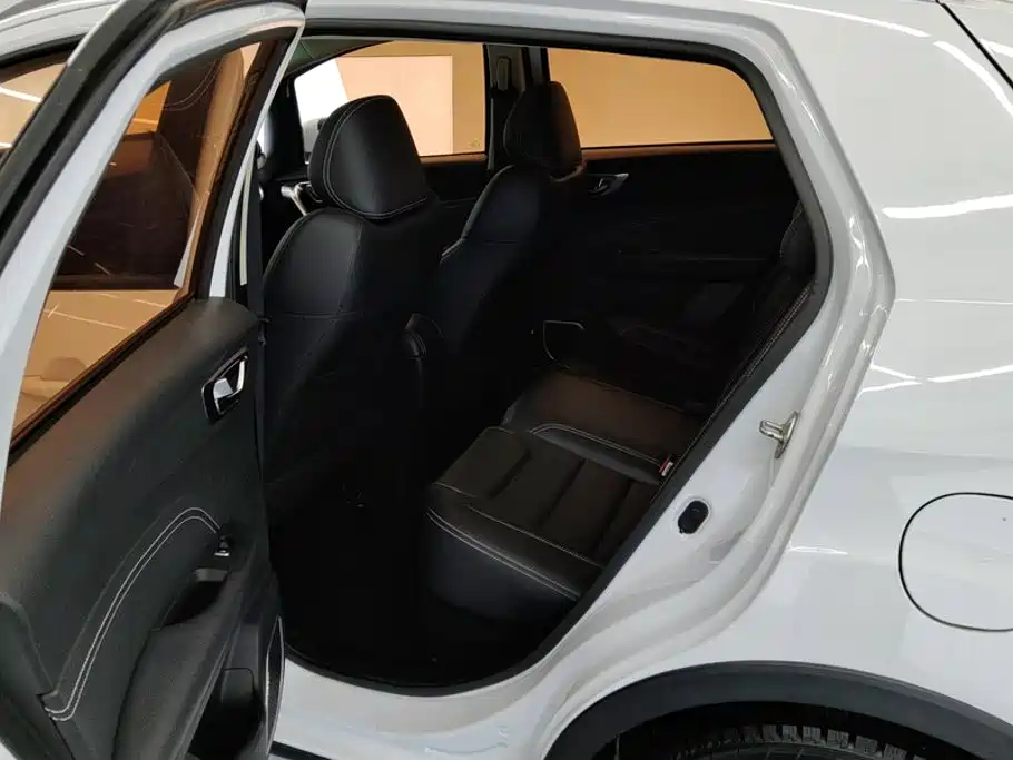Geely Vision X3 — миниатюра 11