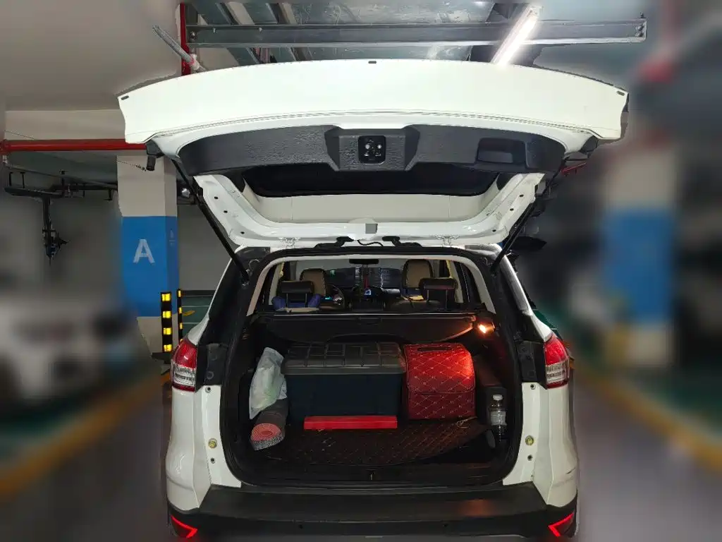 Ford Kuga — миниатюра 20