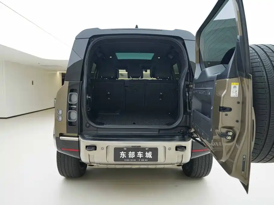 Land Rover Defender — миниатюра 5