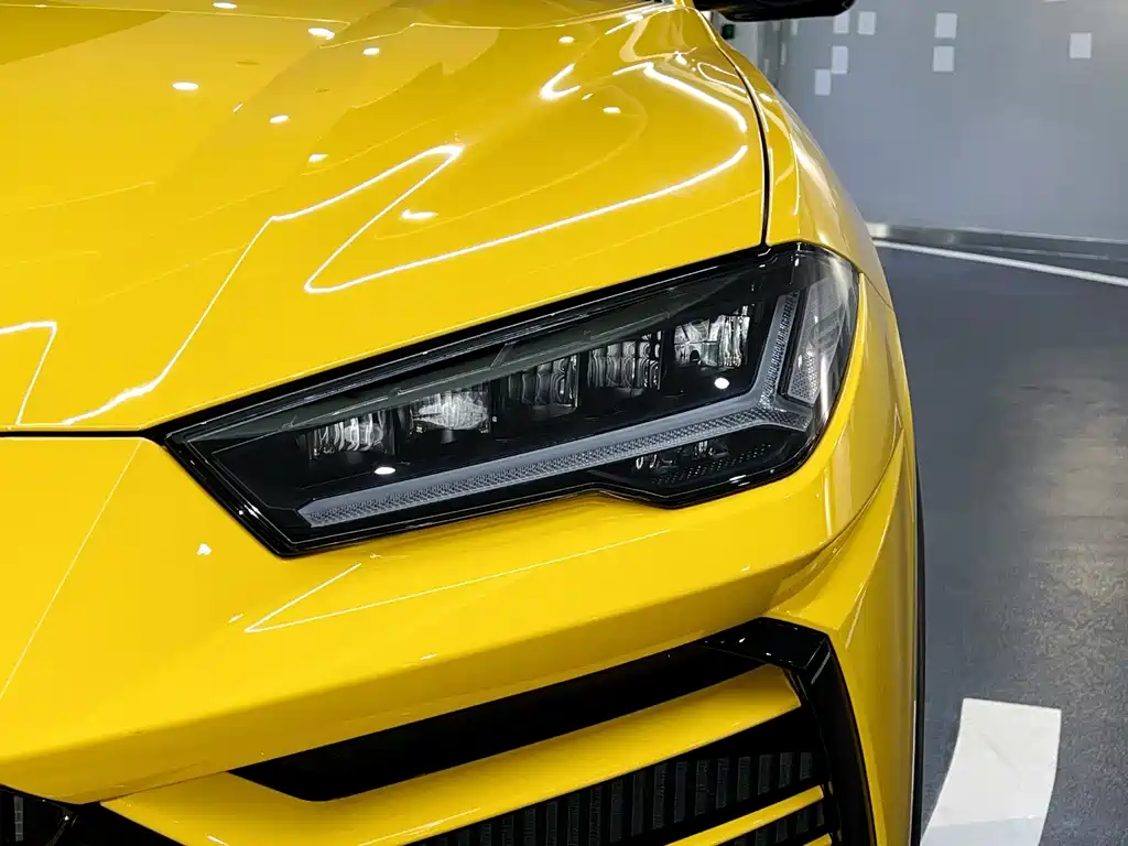 Lamborghini Urus — миниатюра 4