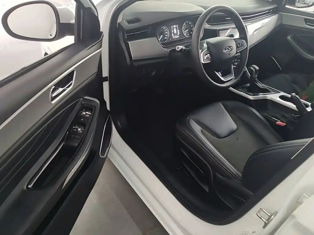 Chery Arrizo 5 — миниатюра 16
