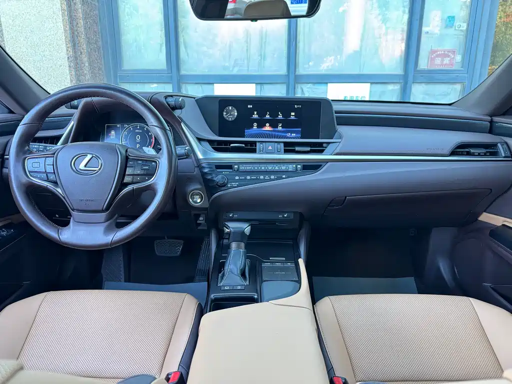 Lexus ES — миниатюра 18