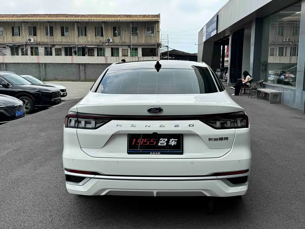 Ford Mondeo — миниатюра 8