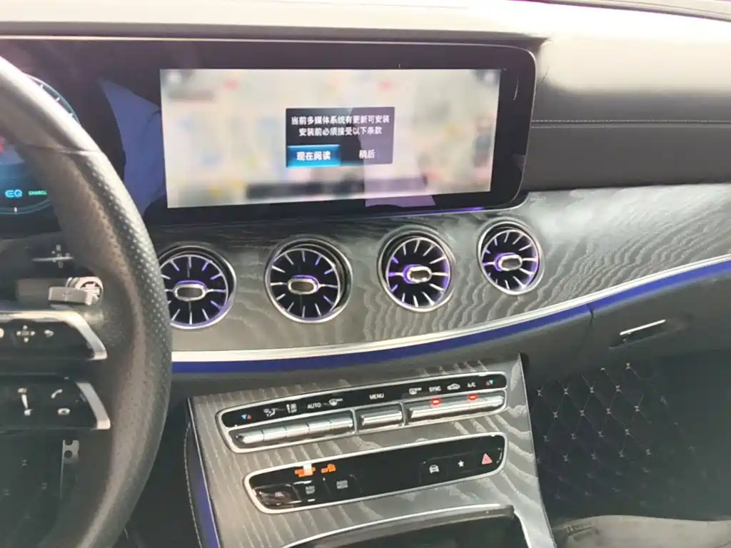 Mercedes-Benz E-Class (Import) — миниатюра 13