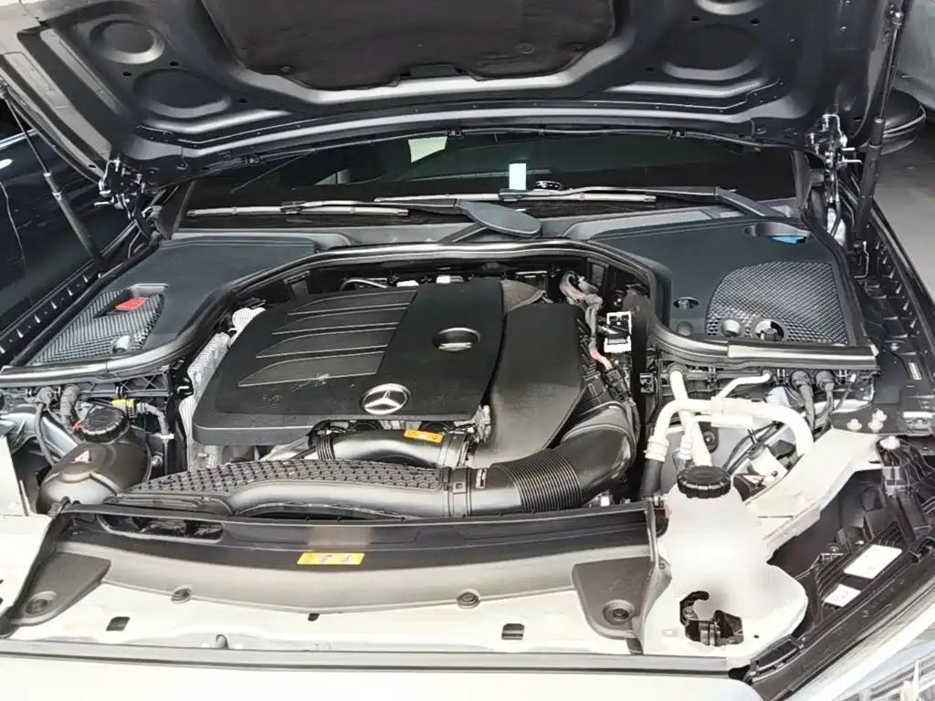 Mercedes-Benz E-Class (Import) — миниатюра 20