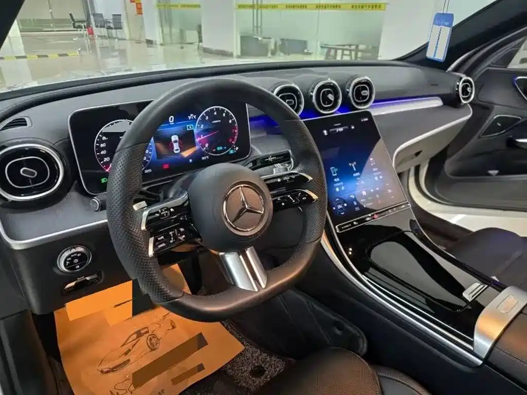 Mercedes-Benz C-Class — миниатюра 7