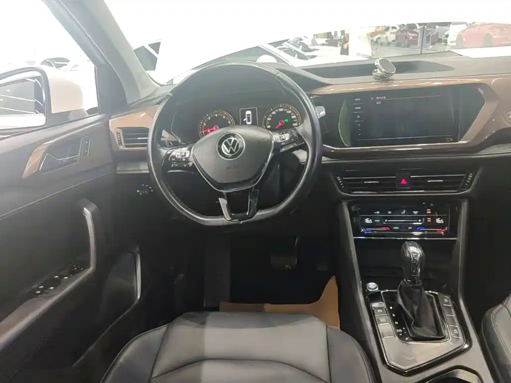Volkswagen Tharu — миниатюра 11
