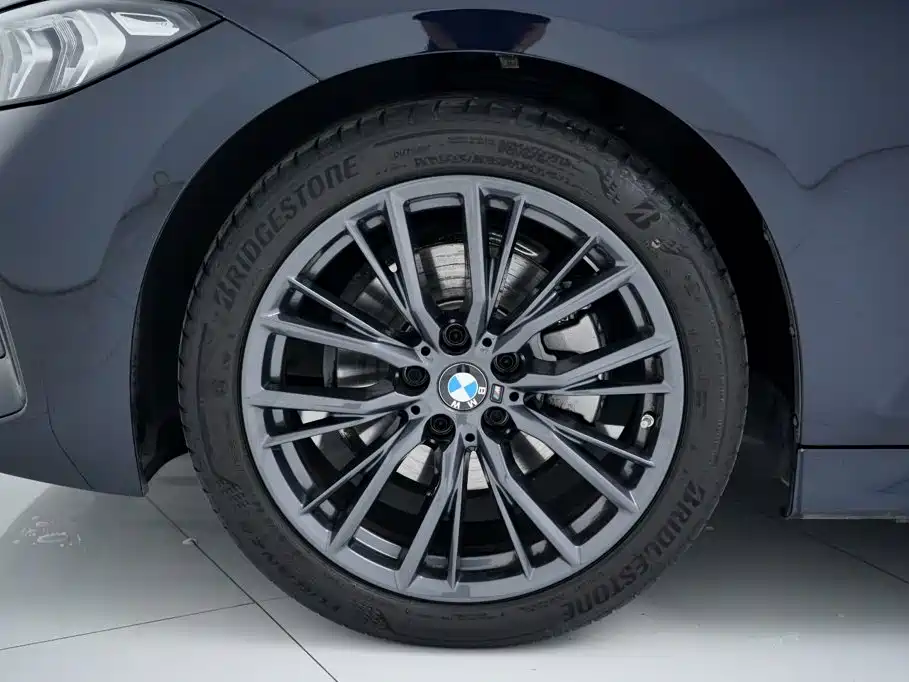 BMW 3 Series — миниатюра 23