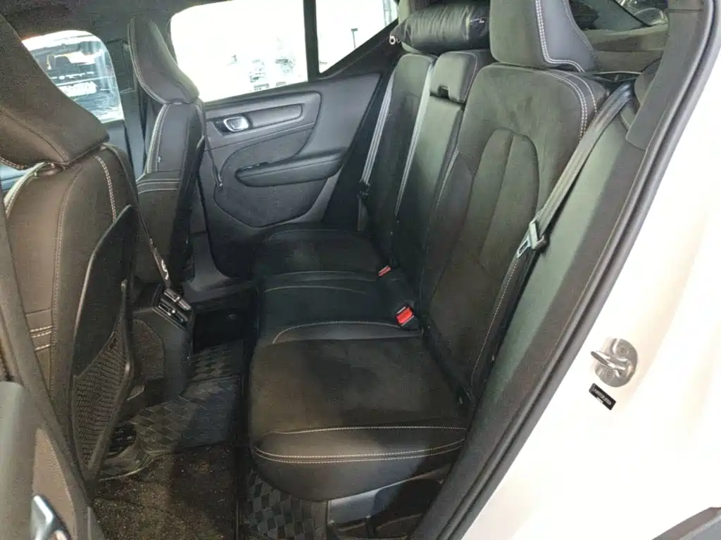 Volvo XC40 NEV — миниатюра 17