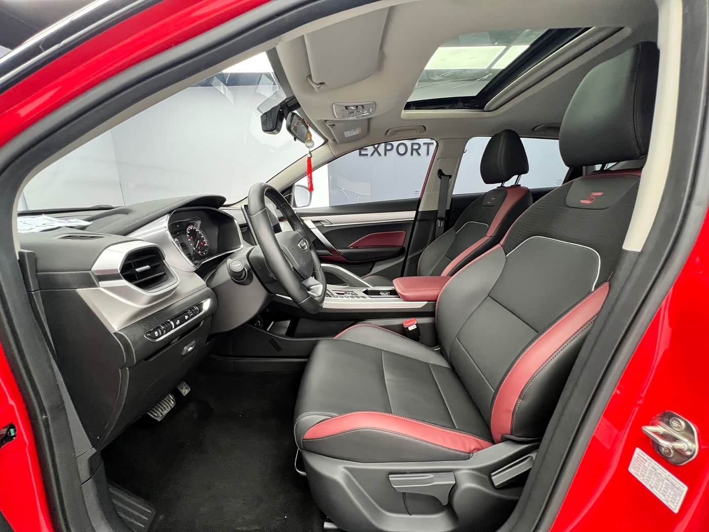 Geely Binyue 1.4 л 2022 г. красный/фиолетовый, пробег 23000 км