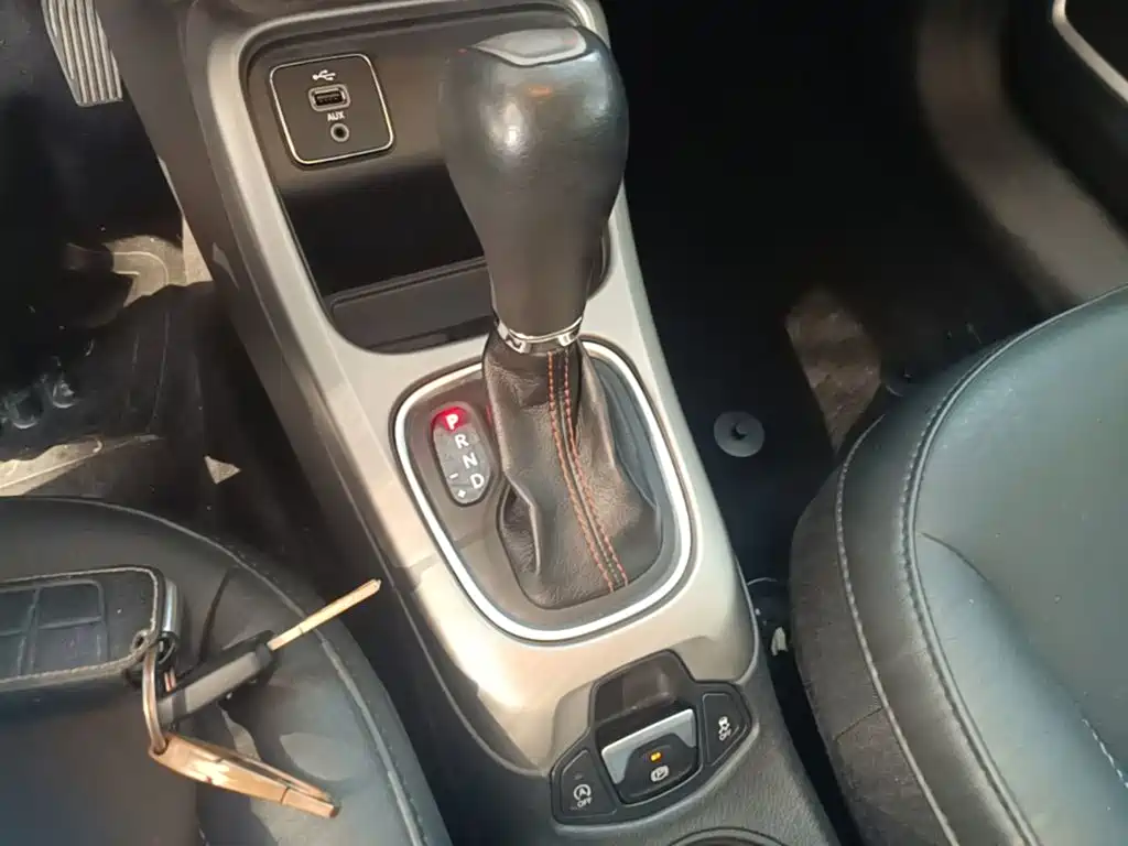 Jeep Compass — миниатюра 14