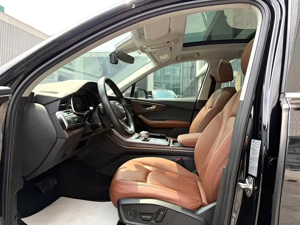 Audi Q7 — миниатюра 4
