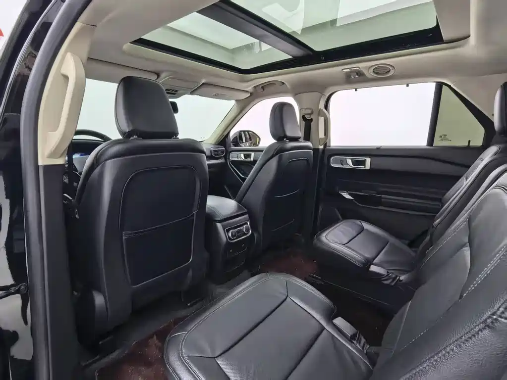Ford Explorer — миниатюра 13