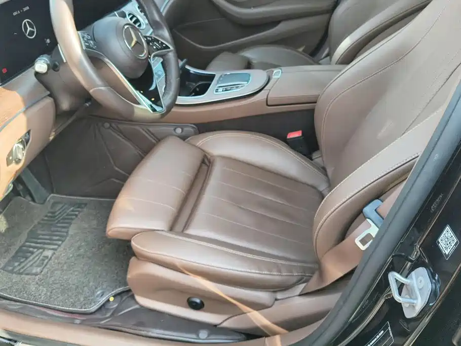 Mercedes-Benz E-Class — миниатюра 9