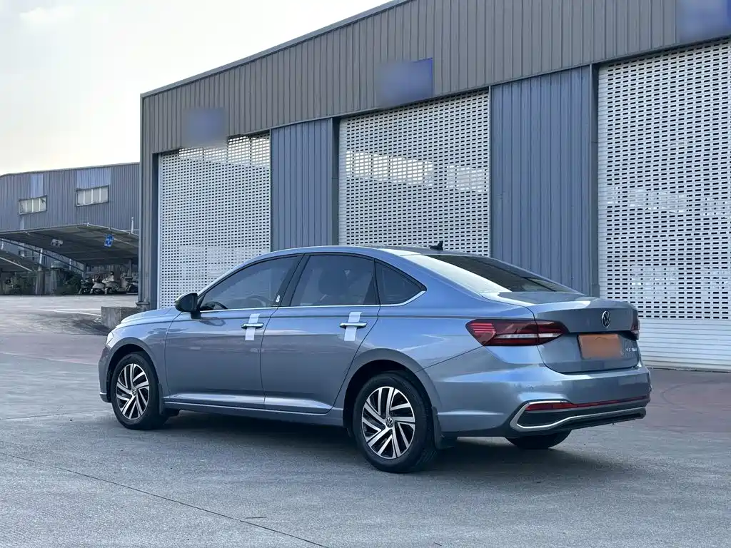 Volkswagen Lavida — миниатюра 5