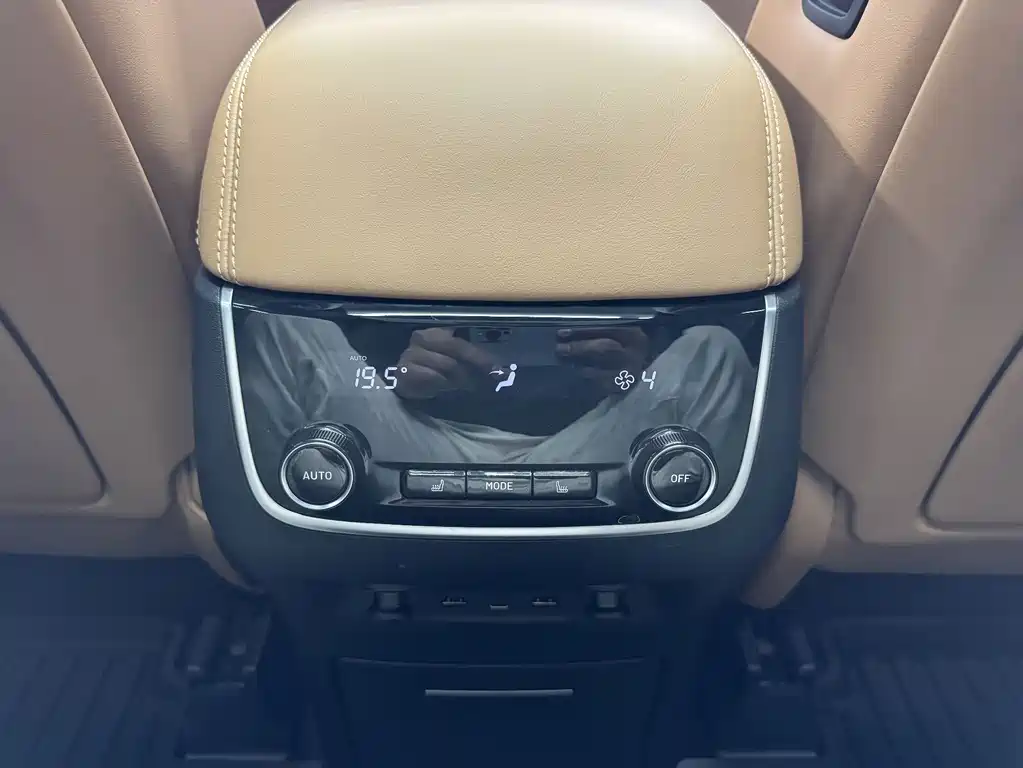 Li Auto Li ONE — миниатюра 17