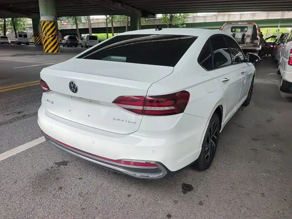 Volkswagen Lavida — миниатюра 7