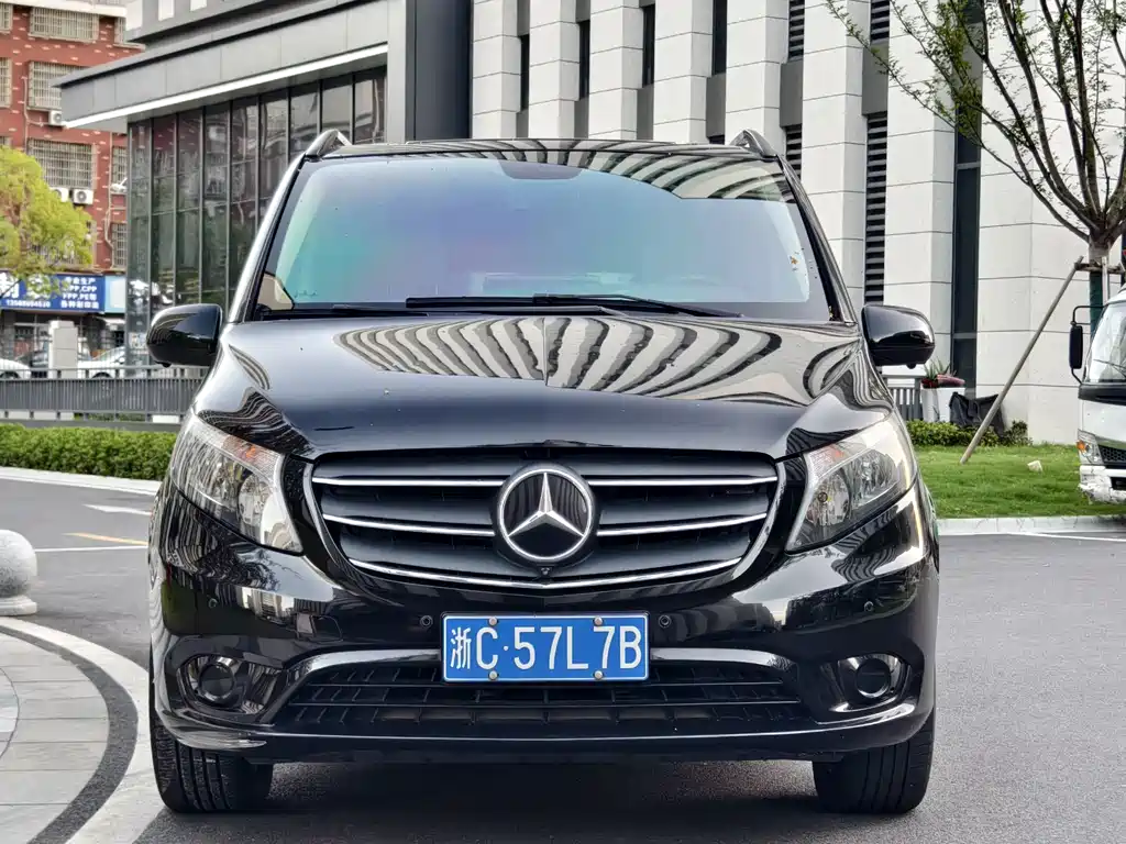 MERCEDES-BENZ VITO