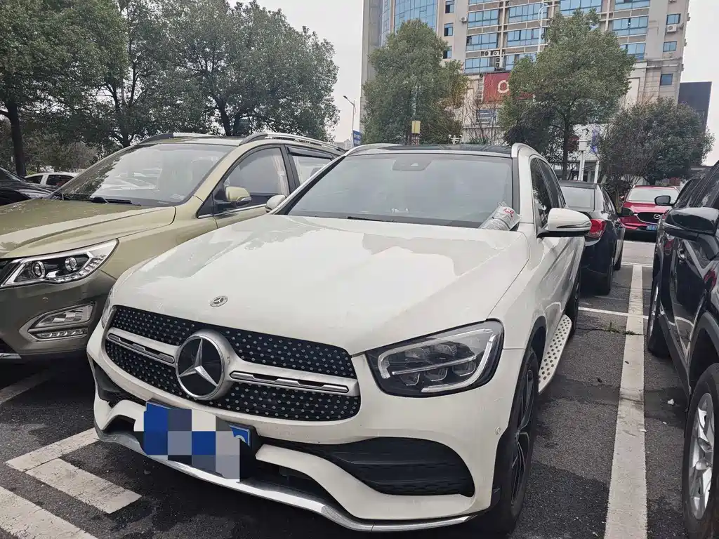 MERCEDES-BENZ GLC