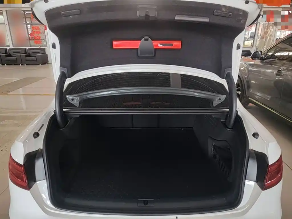 Audi A4L — миниатюра 19