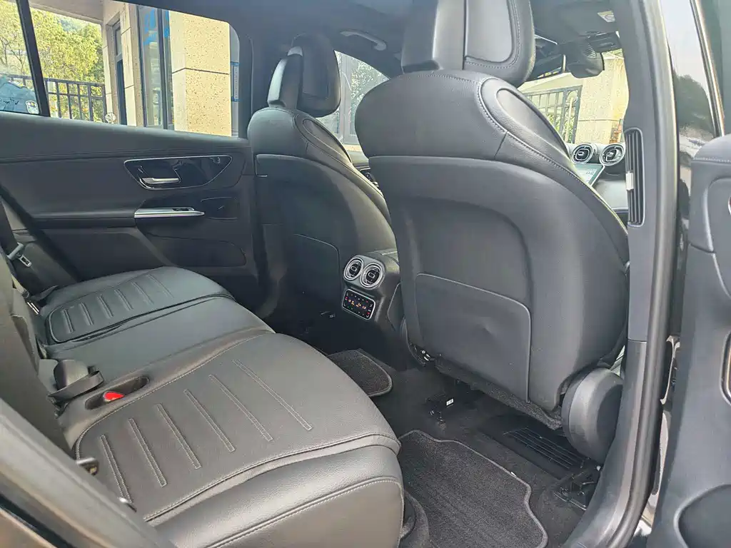 Mercedes-Benz GLC — миниатюра 10
