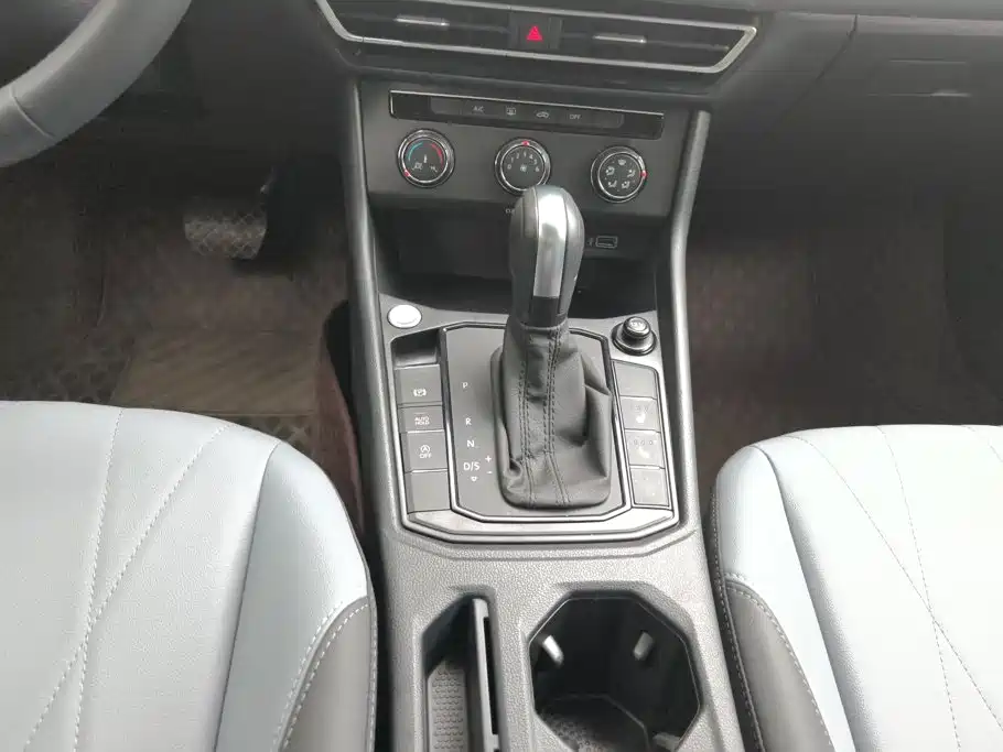 Volkswagen Lavida — миниатюра 16