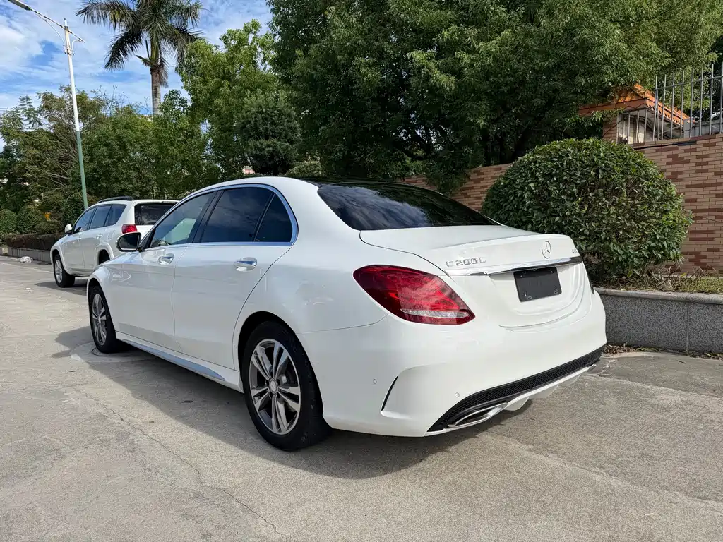 Mercedes-Benz C-Class — миниатюра 5