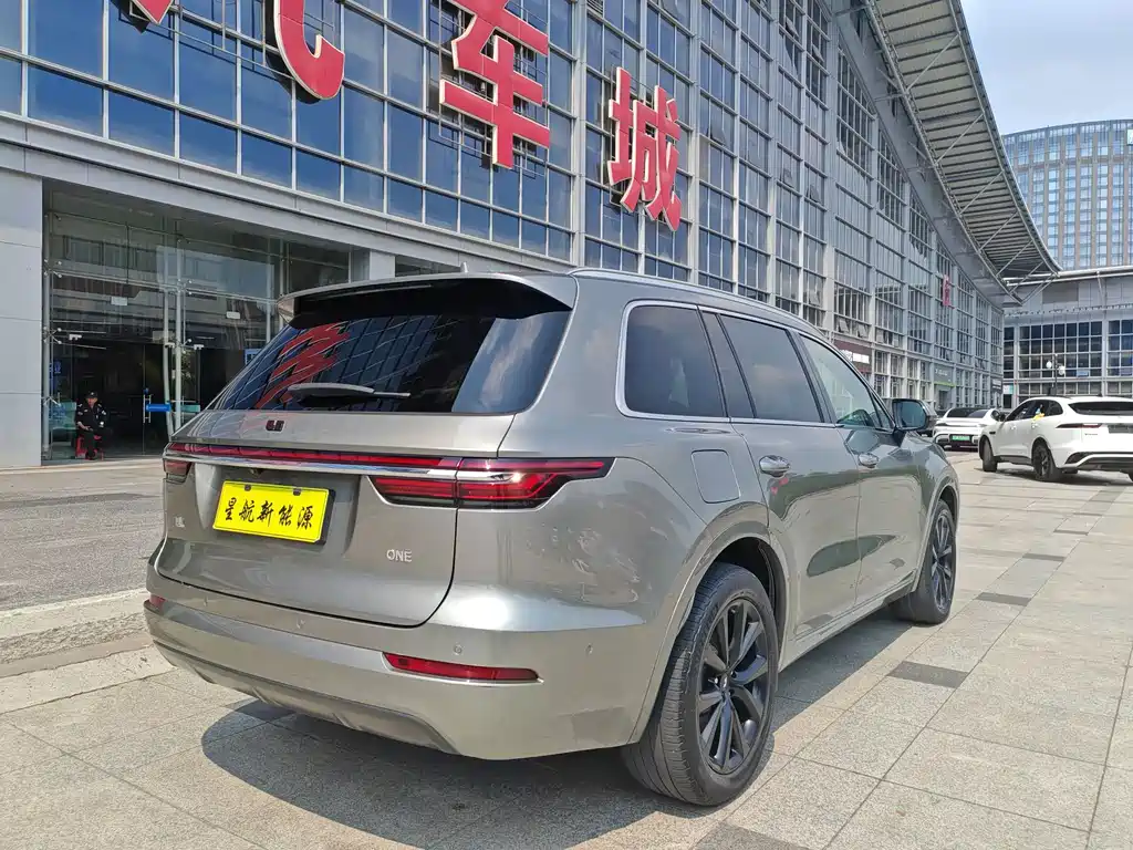 Li Auto Li ONE — миниатюра 6