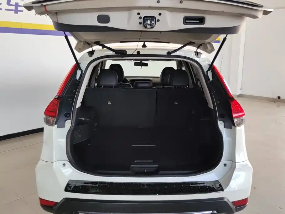 Nissan X-Trail — миниатюра 4
