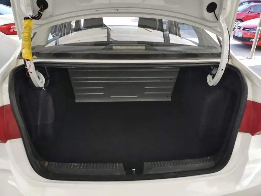 Volkswagen Santana — миниатюра 19