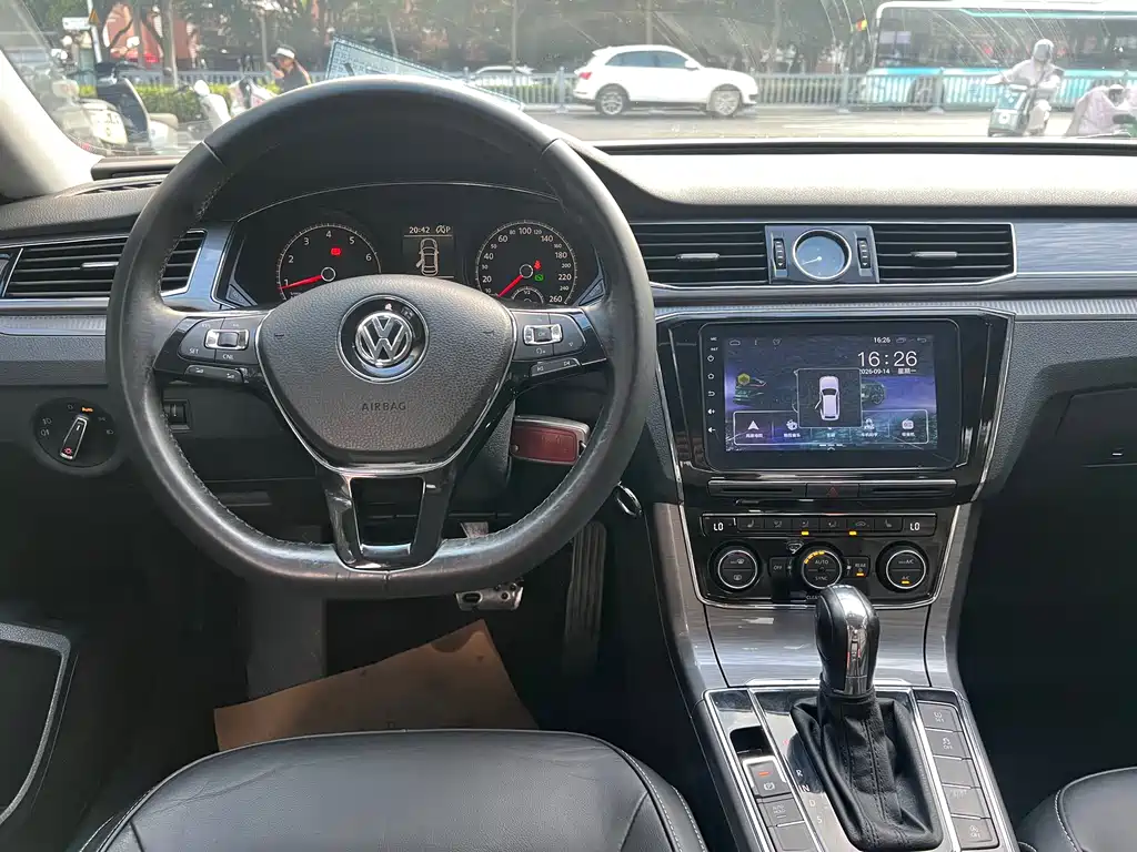 Volkswagen Passat — миниатюра 10
