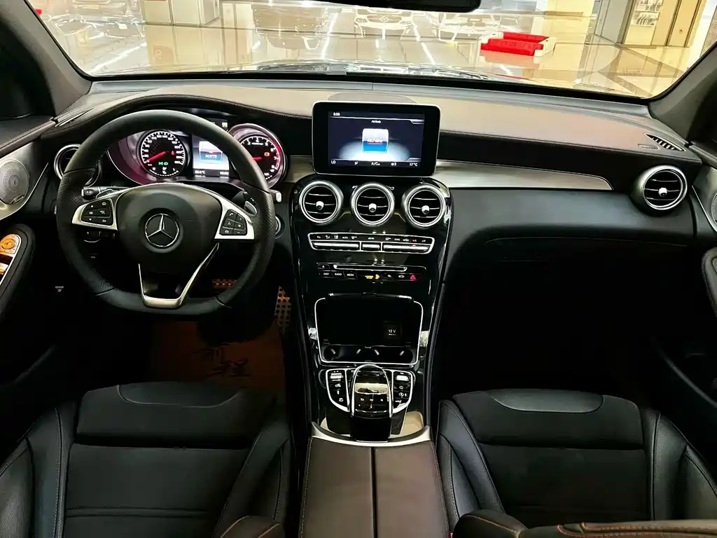 Mercedes-Benz GLC AMG — миниатюра 7