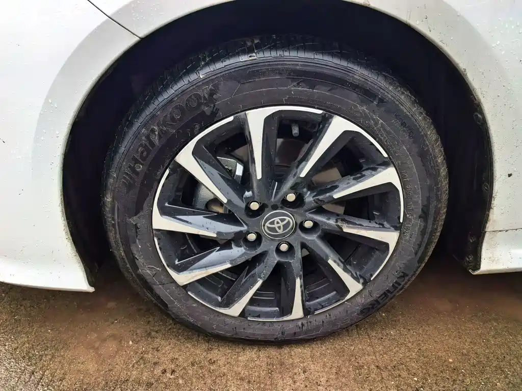 Toyota Corolla — миниатюра 4