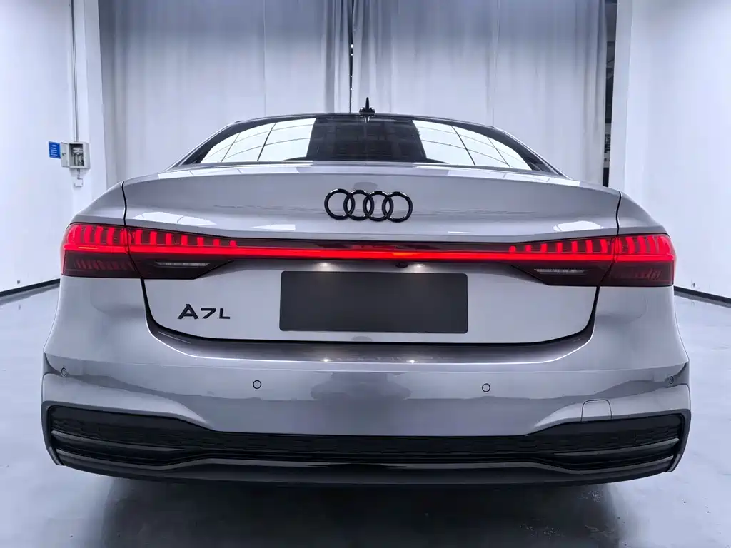 Audi A7L — миниатюра 12