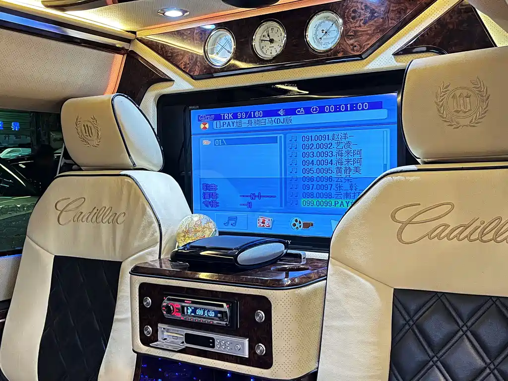 Cadillac Escalade — миниатюра 25
