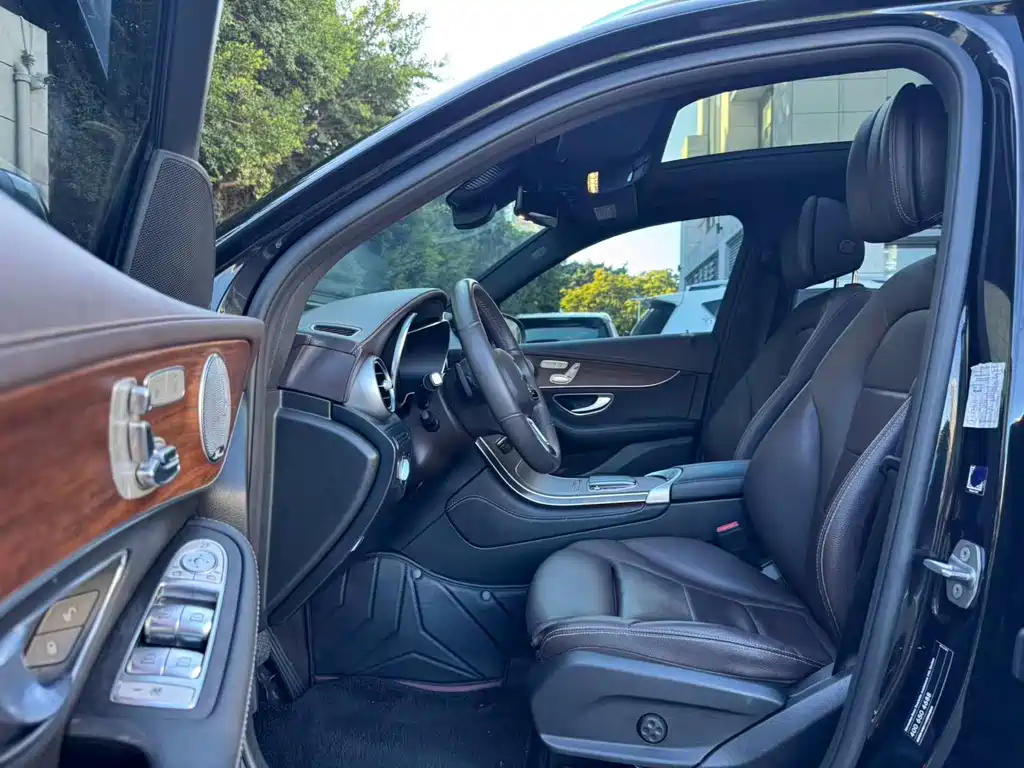 MERCEDES-BENZ  GLC