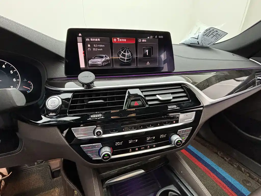 BMW 5 Series — миниатюра 7