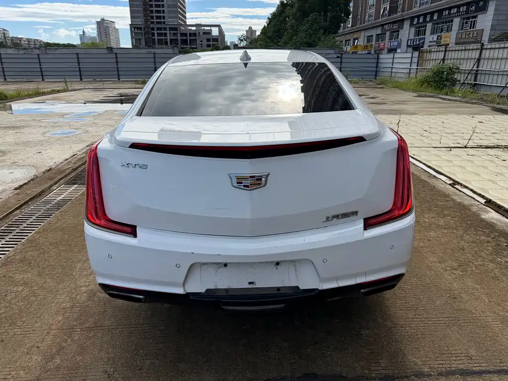 Cadillac XTS — миниатюра 9