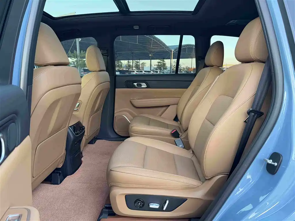 Li Auto Li ONE — миниатюра 11