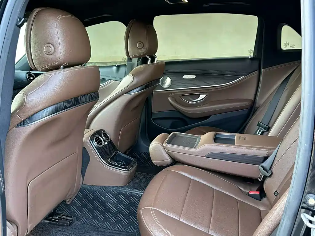 Mercedes-Benz E-Class E 2022 E 260 L