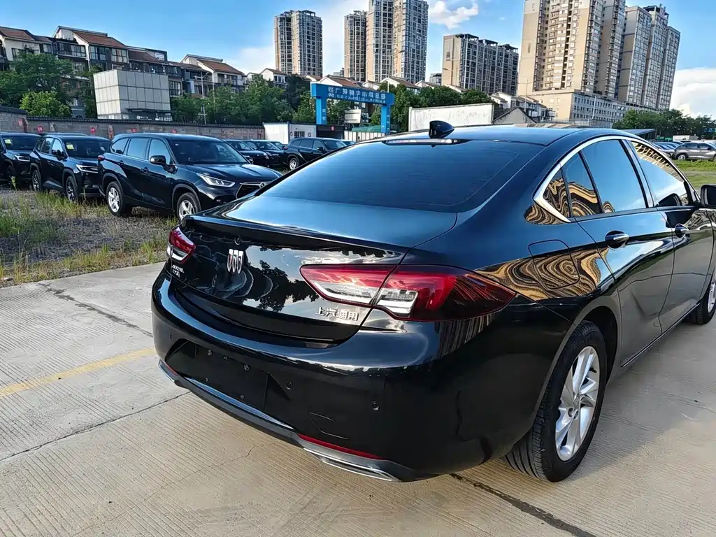 Buick Regal — миниатюра 8