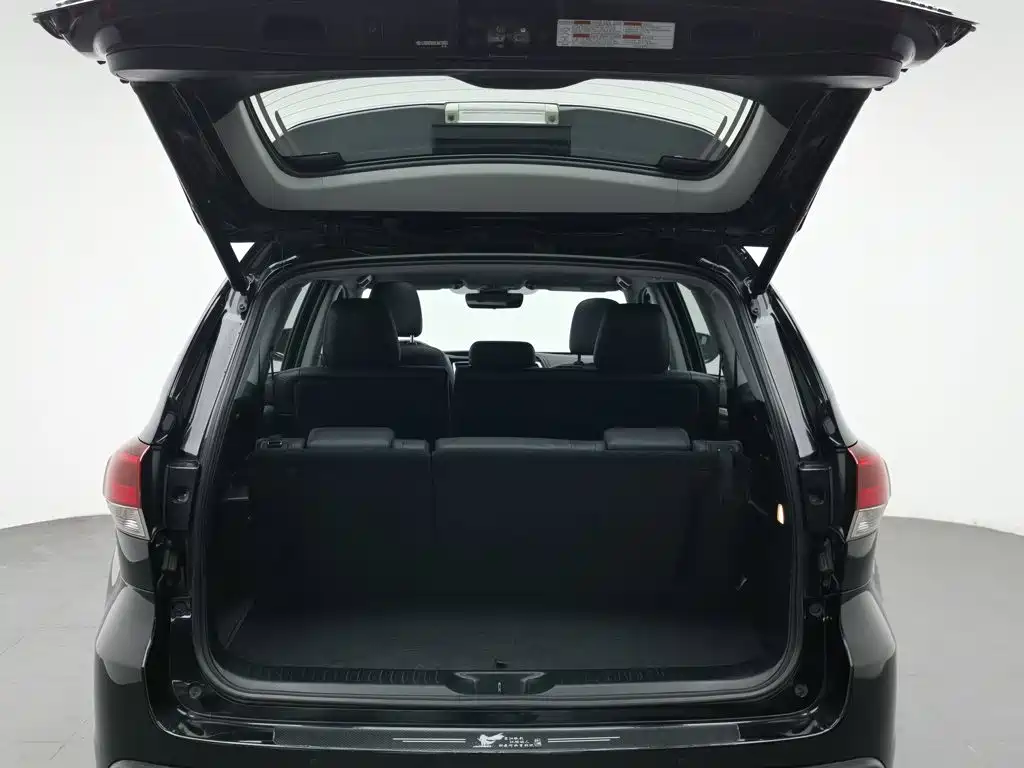Toyota Highlander — миниатюра 16