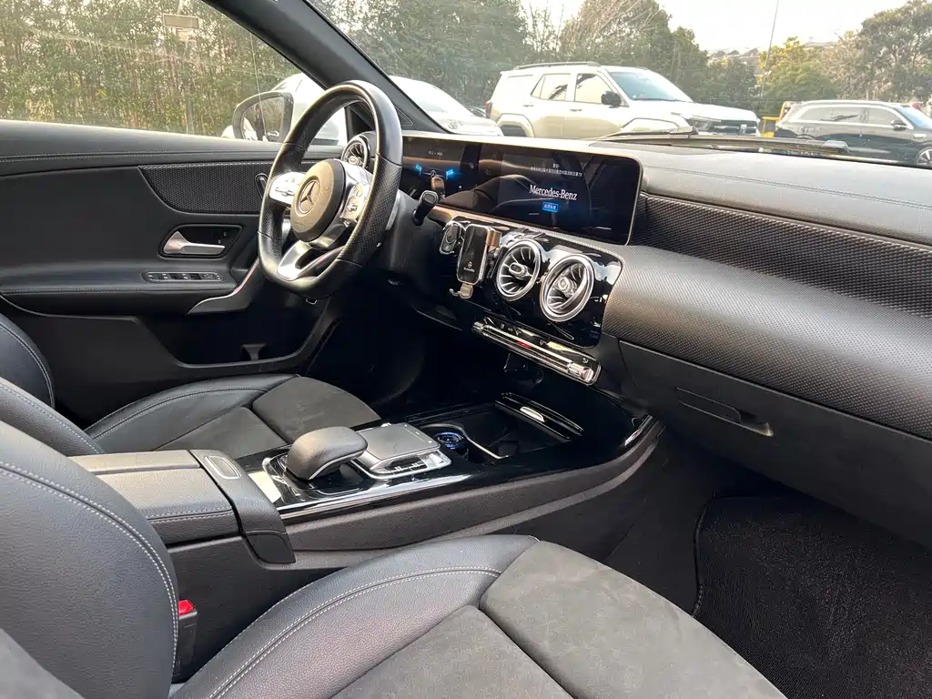 MERCEDES-BENZ A CLASS