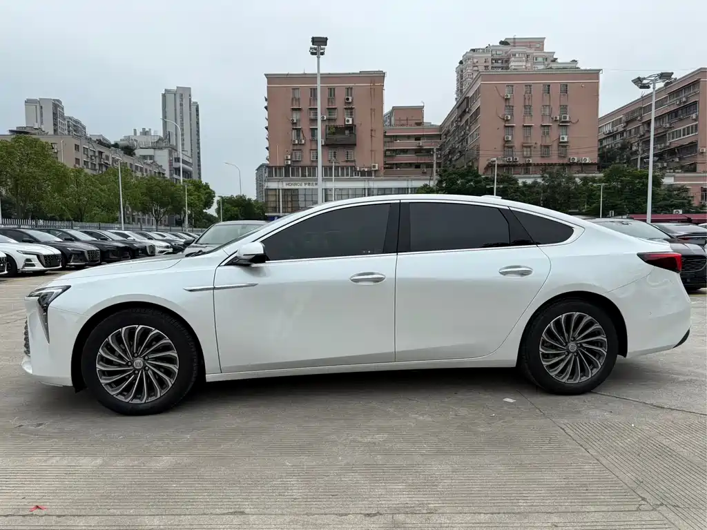 Buick LaCrosse 2023 28T